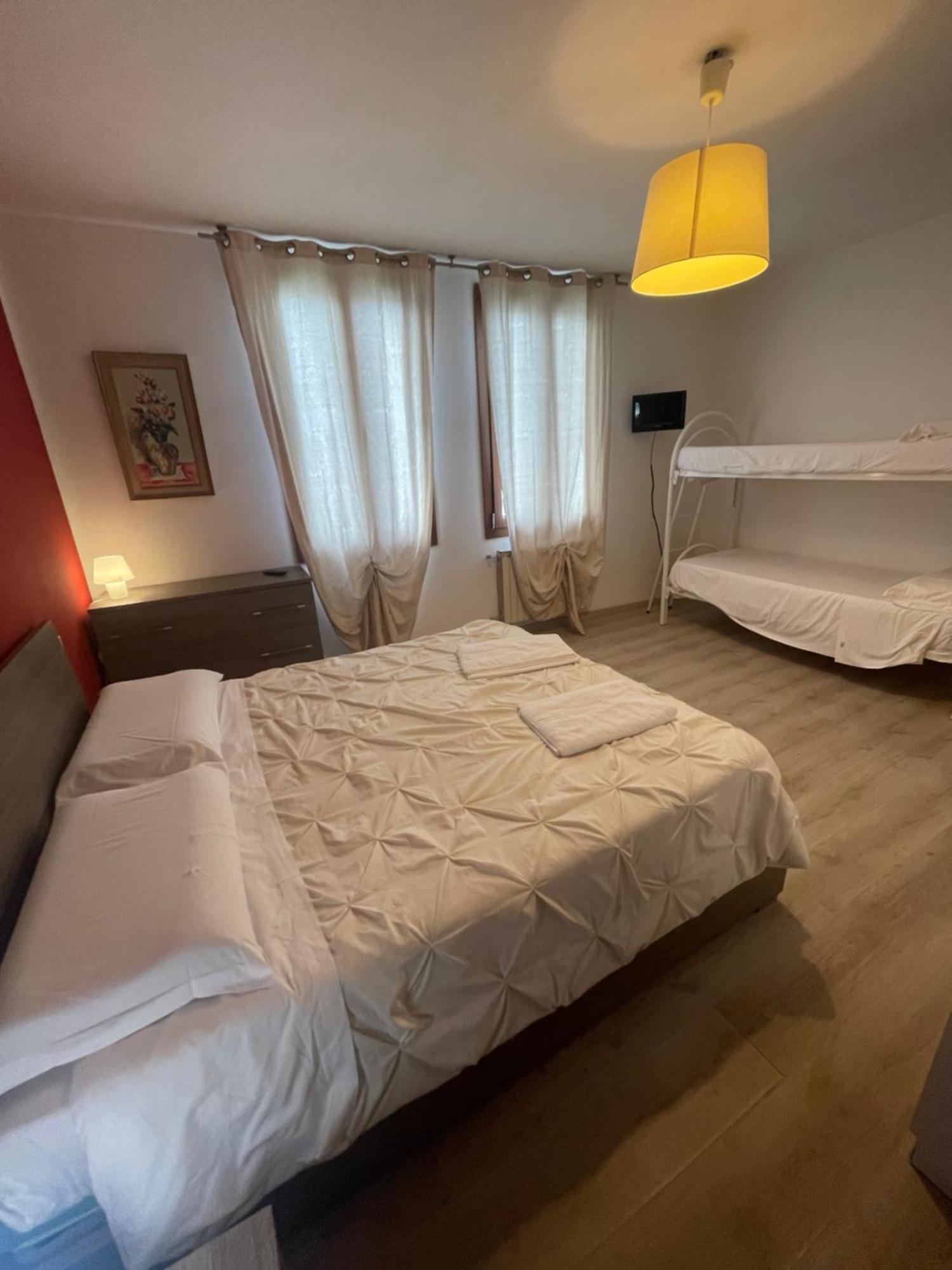 Romantic Enchantment With Private Bathroom 베니스 외부 사진