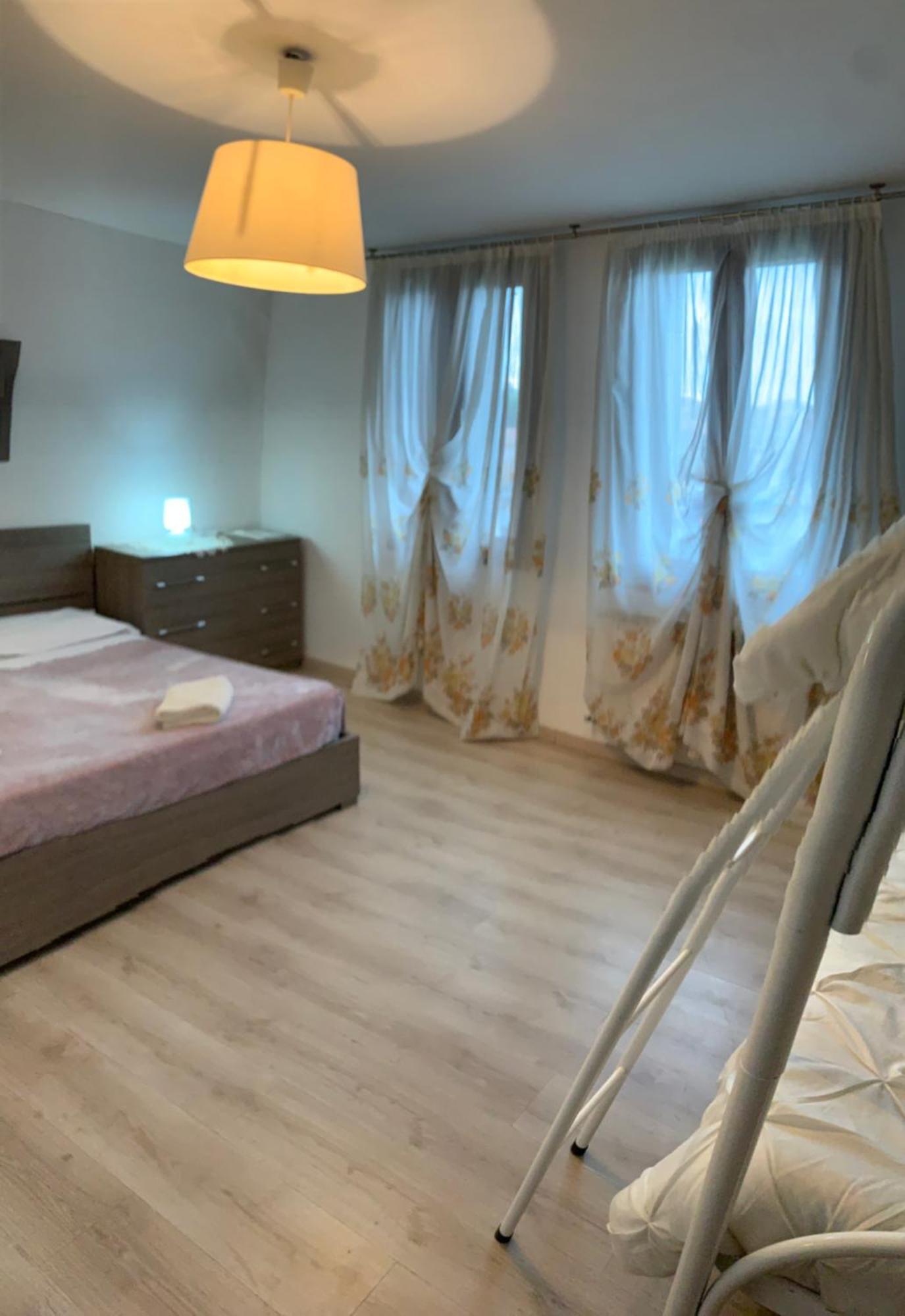 Romantic Enchantment With Private Bathroom 베니스 외부 사진